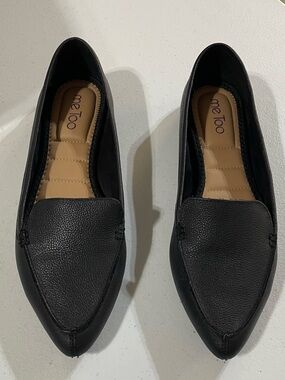 Me Too CORI Black Pebbled Leather Pointed-Toe Flats - Size 9M